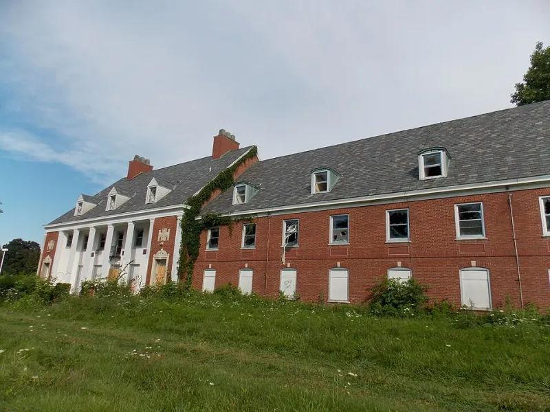 The Vanishing Servant and the Open Kitchen: How Domestic Labor's Decline Rebuilt the American Floor Plan